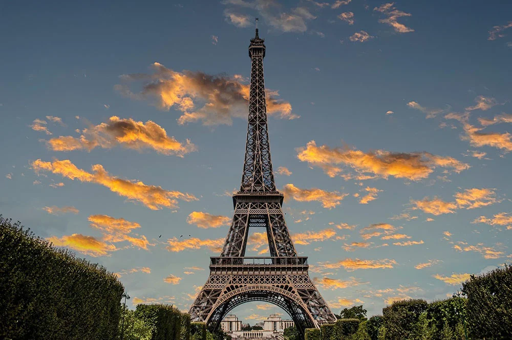 Torre Eiffel. Imágenes por satélite
