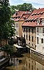 Praga: molino de agua cerca del Puente de Carlos