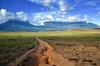 Camino al monte Roraima (foto de Adalberto Jos&eacute; P&eacute;rez L&oacute;pez)